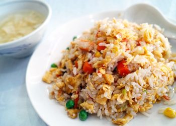 Pilaf cu legume si pulpe de pui