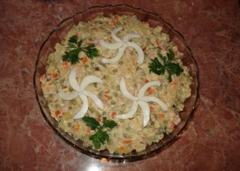 Salata boeuf cu piept de curcan