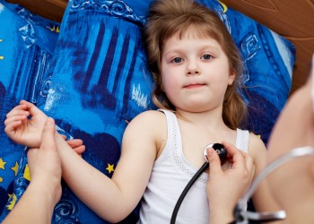 simptome serioase- sfatulparintilor.ro-copil-spital-stockfreeimages.com_.jpg