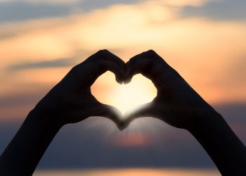 limbaje de iubire - sfatulparintilor.ro - pixabay_com -heart-3147976_1920